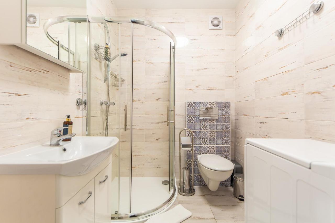 Kolorowe Balkony - Sloneczny Apartament W Miedzyzdrojach By Noclegi Renters Miedzyzdroje Ngoại thất bức ảnh